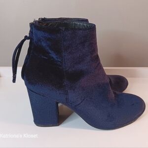 Steve Madden Cynthia Blue Velvet Booties Boots